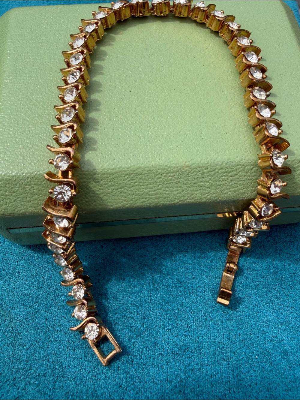 24KGP S-Link Tennis Bracelet - Clear Stones - Picture 4 of 8